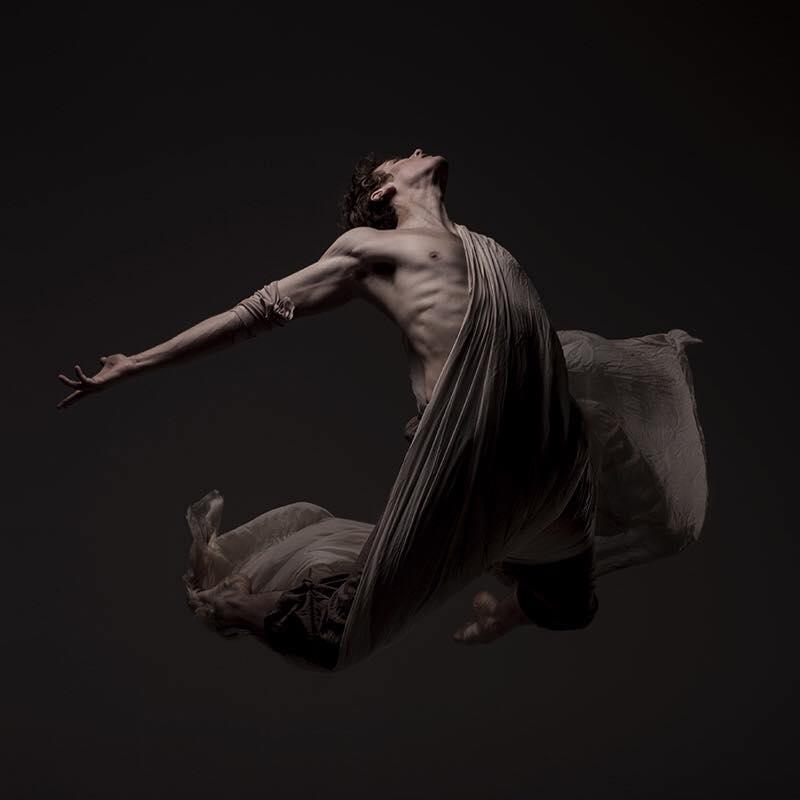 Dancer/Bailarin with/de Ballet de Santiago former dancer with San Francisco Ballet and Houston Ballet