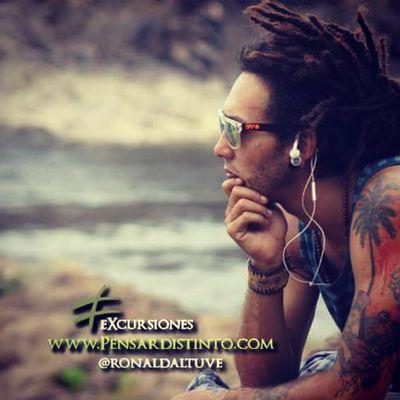 por los caminos sin fronteras,  caminando al ritmo del viento, One Love!!!