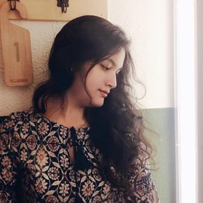 MAndreaLCh's profile picture. Smile and let the world wonder why.