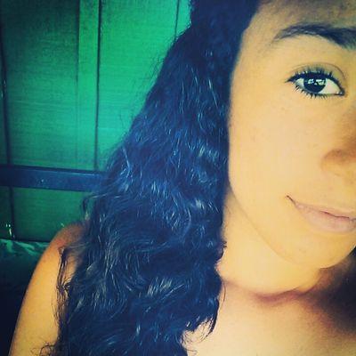 NandaLMartins13's profile picture. E eu ainda escolheria você, mesmo tendo todas as opções do planeta.