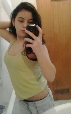 I am Tamara...I live in Croatia..I like listening music and writing songs...I love R5...Specially Ross.♥ And i really like to sing...I love House of Anubis