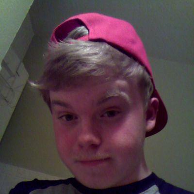 I'm 15 years old 
Single
Fishing and Hunting is life
Gaming
Basketball and Baseball