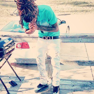 I Am Teezy I Know How It Feels To Be Broke So I Knw That I'll Neva Get To That Point Again.Artist_Poet Features/Booking Patlyons45@Yahoo/