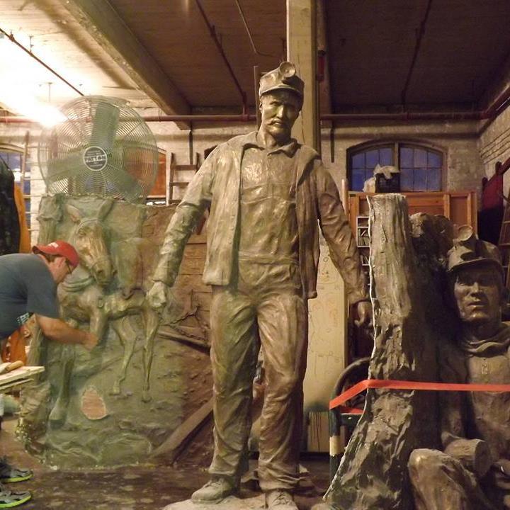 INDUSTRIAL DESIGNER /SCULPTOR /FABRICATOR
