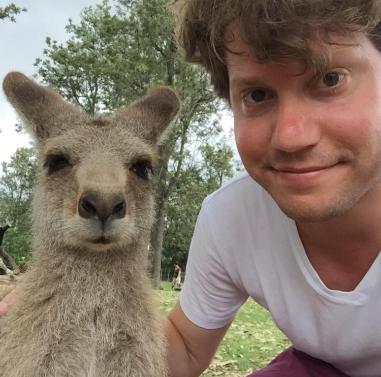 Journalist/radiofreak. Lees het nieuws op de radio.