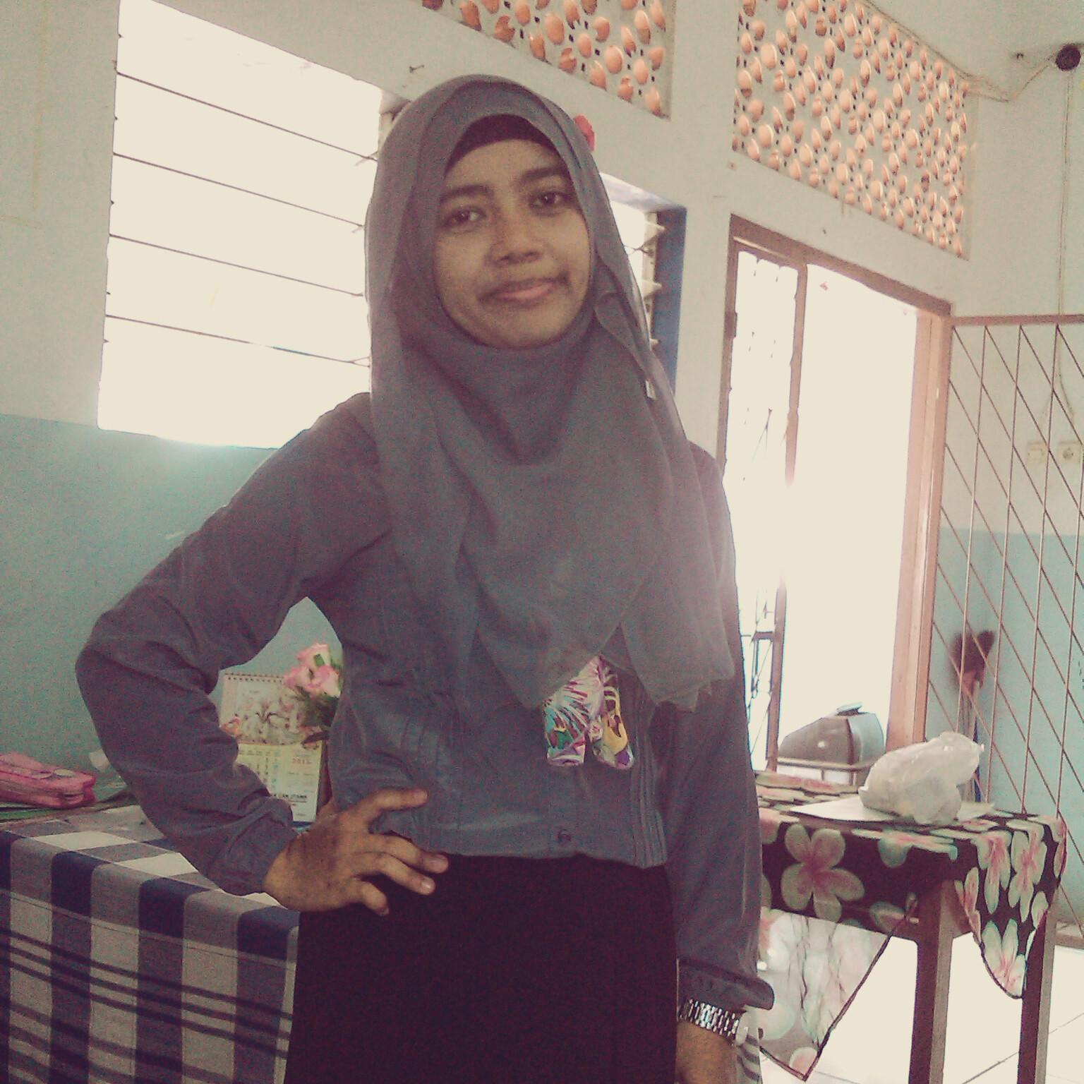 dewiindriyant14's profile picture. 