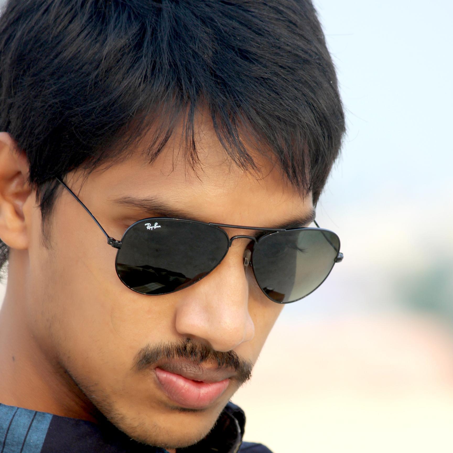 lineartanil's profile picture. 