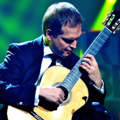 Classical guitarist