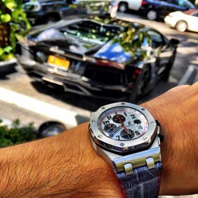 Welcome Billionaires and those in the making. 
Posting all things with luxurious style and class. 
Watches, Cars, Yachts, Suits and Estates