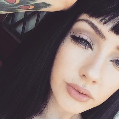 harvestpuffs's profile picture. I use twitter to complain, talk shit, and quote stupid things people say. That is all. inst: harvestpuffs