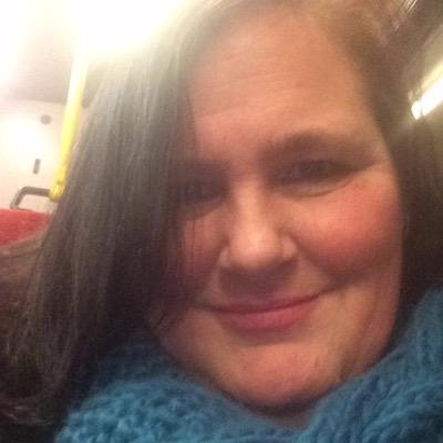 hezzaloo's profile picture. 