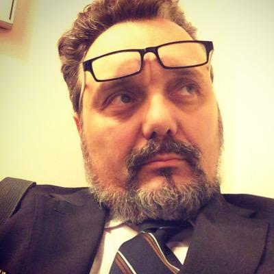 Amministratore Delegato di Arcadia Tecnologie S.r.l. Papà di due meraviglie. Cerca di vivere nel rispetto degli altri...
