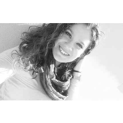 YolandaGiner's profile picture. Try to be yourself 😋