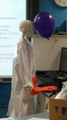 Miss_Tret's profile picture. Science teacher. Love travelling, languages and live music.