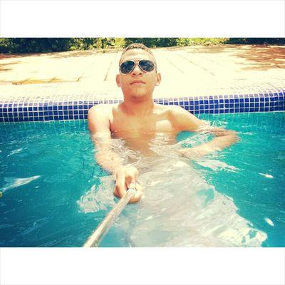 AllyssinhoJ's profile picture. 