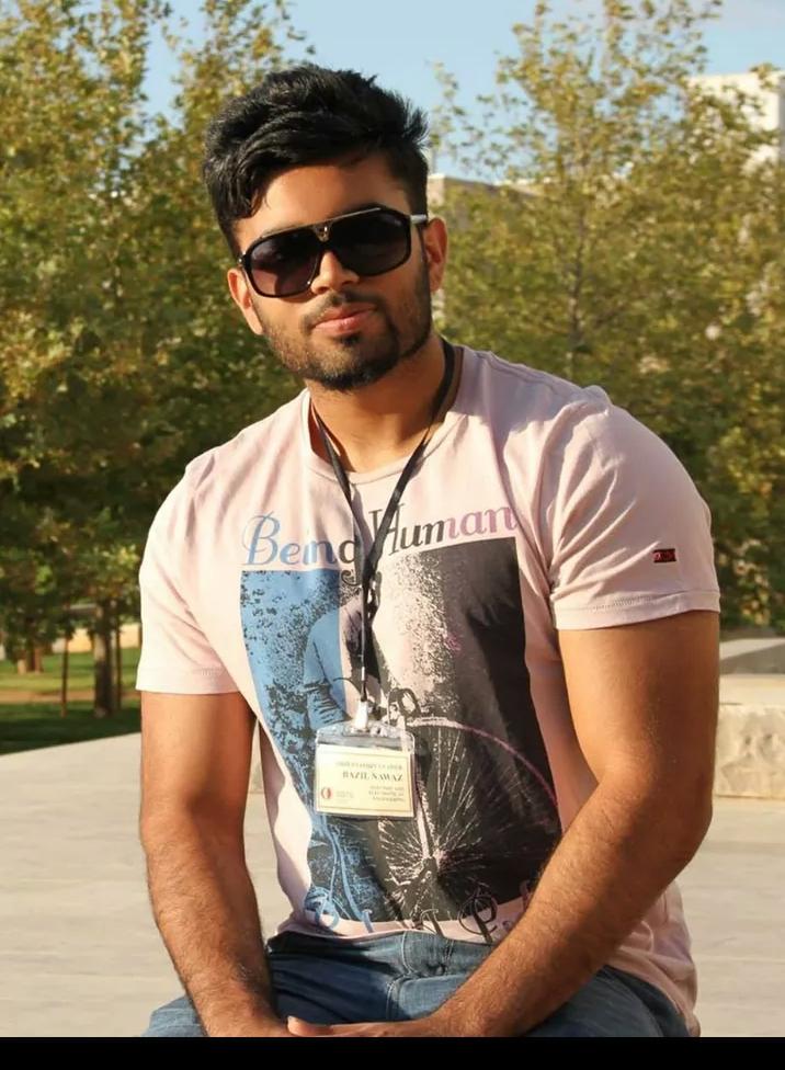 Hello!! My name is Bazil Nawaz...I tweet about random stuff depending on my mood..#Follow me