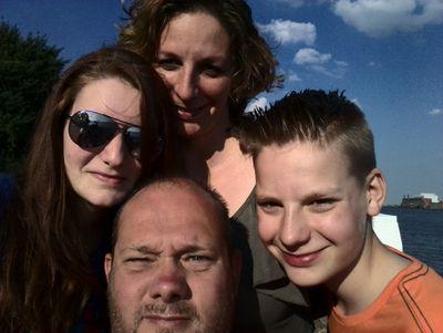 de_nossies's profile picture. Rudy Nossent. Niet heel actief, gewoon nieuwsgierig wat er in de wereld en Schiedam e.o. gebeurt.