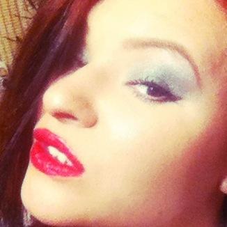 UtBn7zfDYGo0AMD's profile picture. 