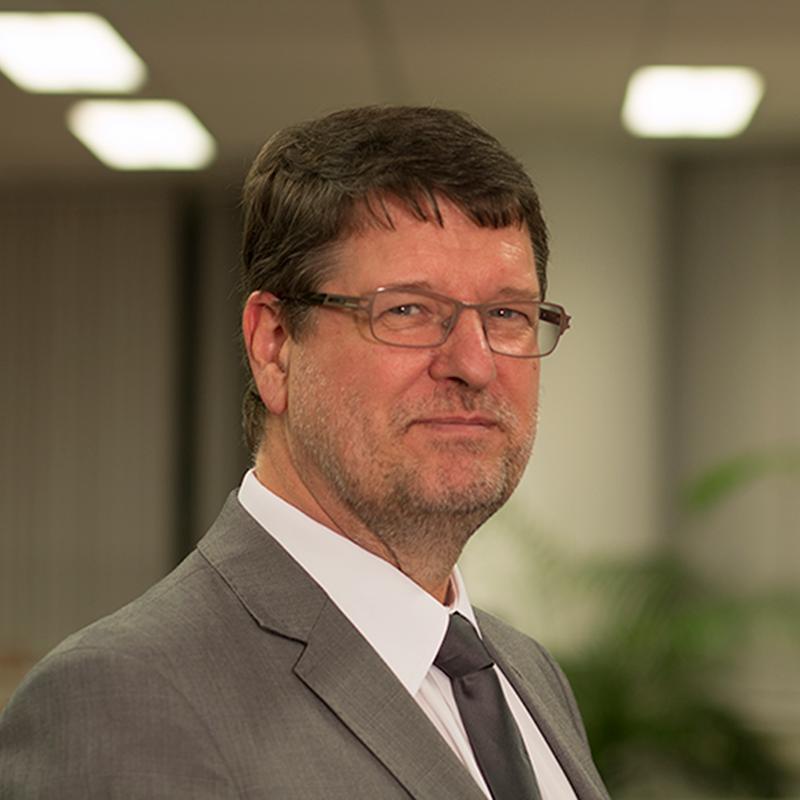 Stories about CRM, Insurance and every day life . Founder of @oceansRmine. Mobile: +31654296800