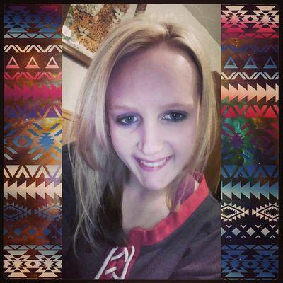 KaylaSue719's profile picture. Keep your head up high, chin up, and keep smiling because life's a beautiful thing & there's so much to smile about - Marilyn Monroe.