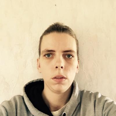 larsen_sia's profile picture. 