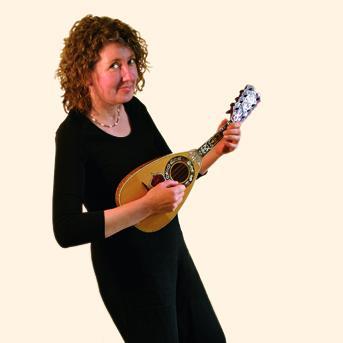 Classical mandolinist, writer, lover of baroque music and all things Italian.