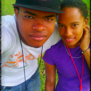 • Yoo - # SiincerO '&& oily CotizaO; With LO Haters - • Real -' With lO that are Real! - • SiimpattiicO 'GOD FIRST # Oғғiiciiαl Twitter
