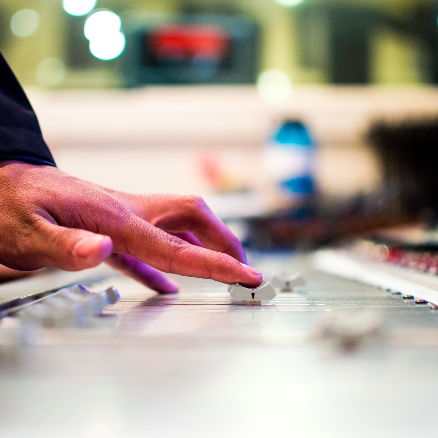 apmasterclass's profile picture. Sabemos de Sonido. Sabemos de Música. Y Sabemos Transmitir.