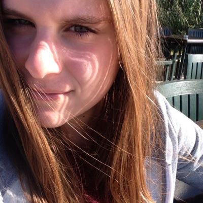 kle_lea's profile picture. -germany -nrw -fangirl -5sos- -potterhead- -arctic monkeys- -seed to tree-