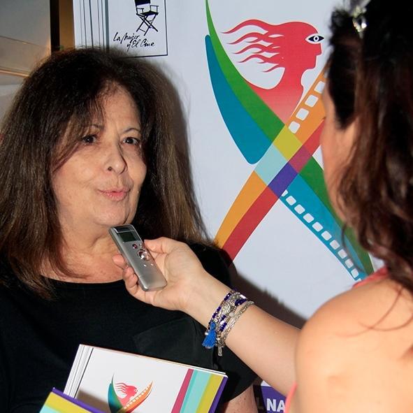 Directora del festival La Mujer y el Cine / Argentina
Presidenta de la Asociacion La Mujer y el Cine /1988