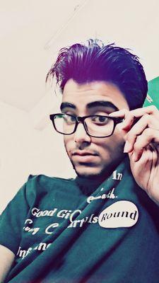 deepc18's profile picture. cool boy