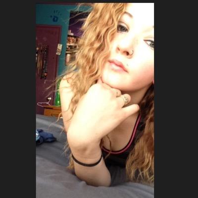 insta-@lizziebabyyy