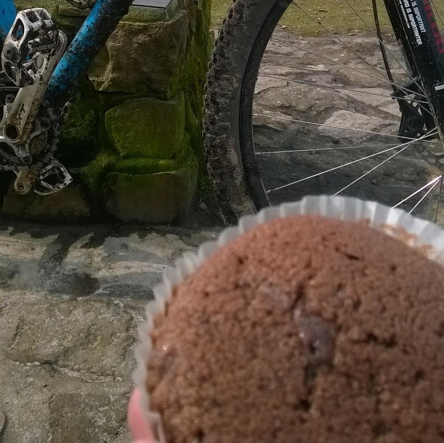 Mum who rides bikes, builds buildings, bakes gf cakes and runs a bit