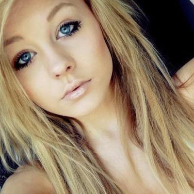 StacyBaby180's profile picture. Born in the sunshine state ☀️ 19 ~  cheerleading is my life!❤️ FSU