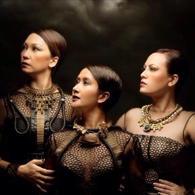 Indonesian Trio (Nola-Widi-Cynthia) that loves to perform their best on stage