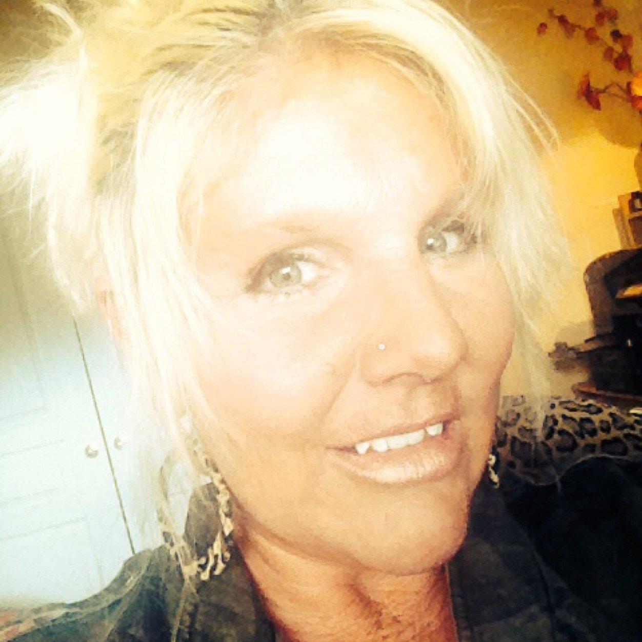 AinsworthDot's profile picture. Instagram : @FlyLifestyl3