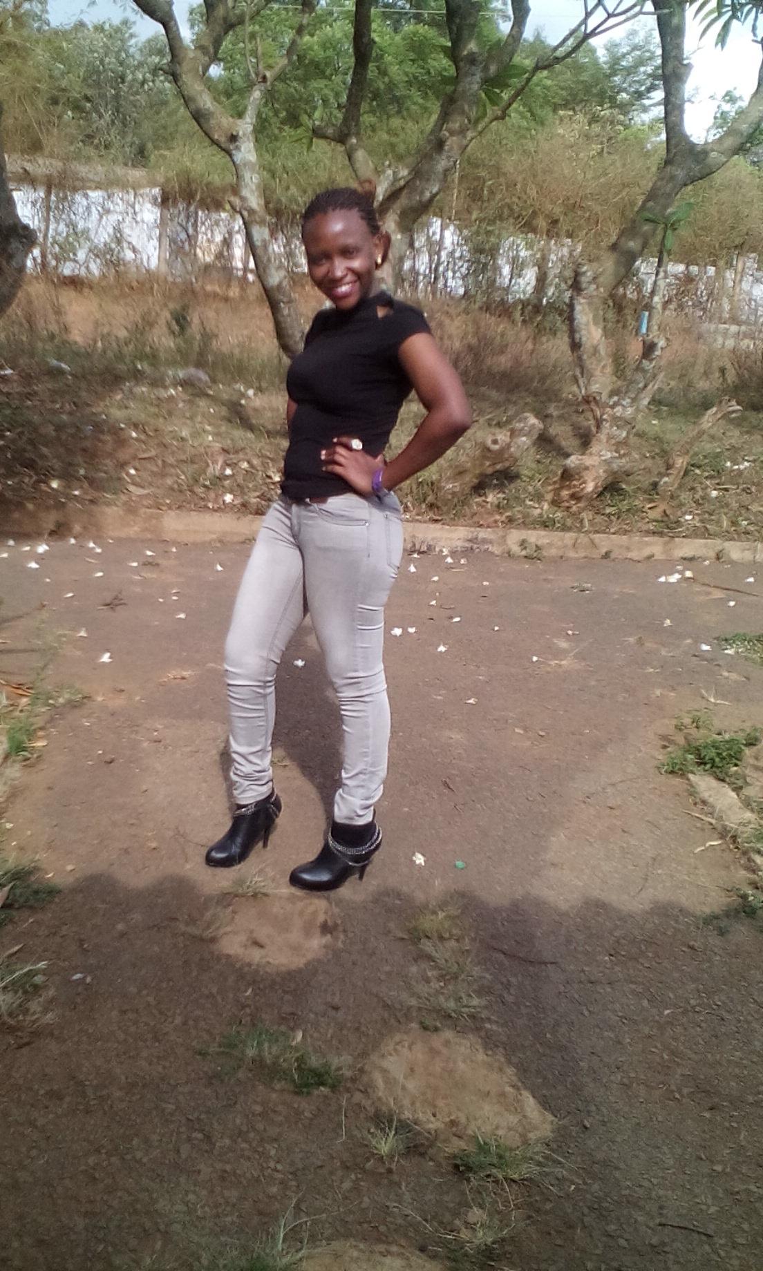 am smiling machine n i luv myself....i appreciate who i am