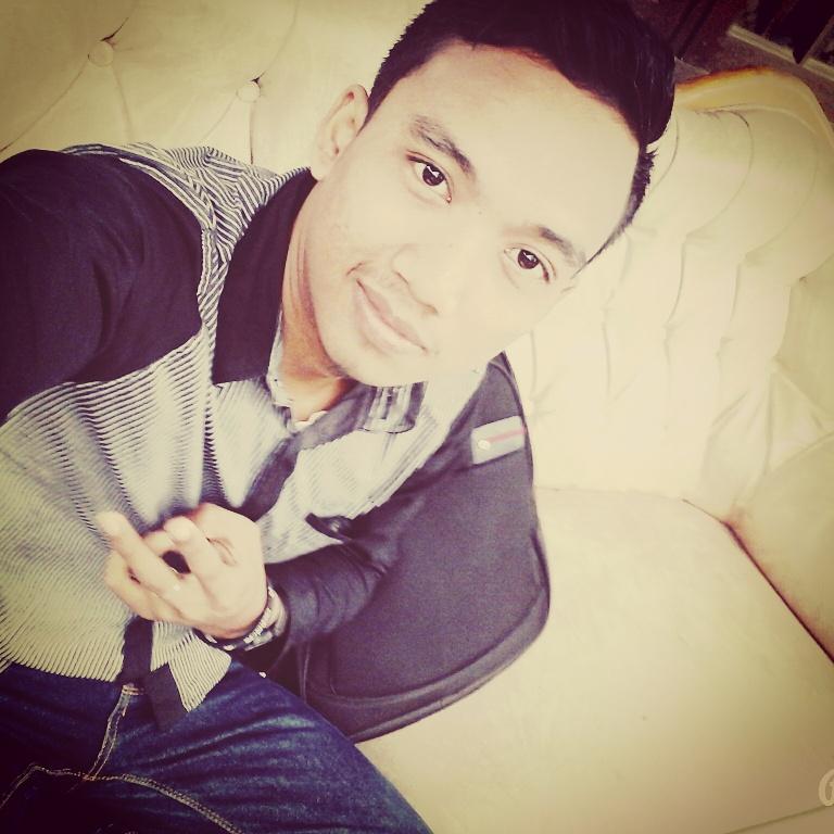 Nama:sano adita pangestu
Ttl:karawang,12 agustus 1997
Alamat:cikampek karawang
No hp:089639295561
Yang mau kenal lebih dekat sama saya silahkan follow m