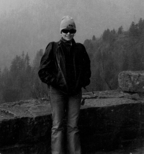 wetmore4905's profile picture. Well, let's see if I can sum it up pretty fast before I get off work.Well I am a very proud single Mom. 2 beautiful, intelligent Daughter's. 16 & 18.