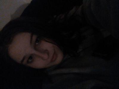 j_louii's profile picture. 