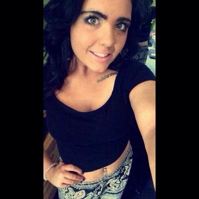 Amanda~⭐️you know you are on the riight track, when you become uninterested in looking back ⭐️
instagram-amandacquinn