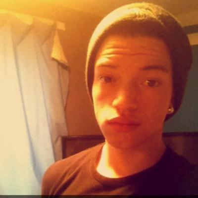 YourLadNat's profile picture. follow me... I skate 
plus i follow back and am willing to fo shoutouts ☺️ get following