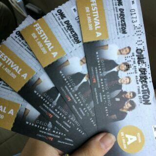 aquabluelrh's profile picture. #DirectionerSwiftie,5SosFam