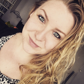 maxzimee's profile picture. Beautyblogger. Loving life. Party!