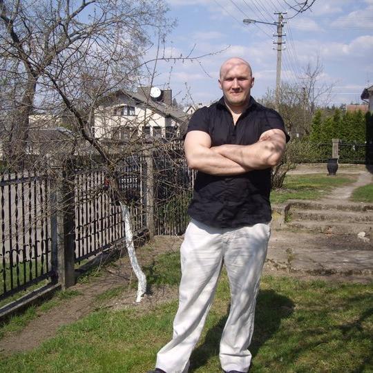 DainiusCia's profile picture. Straight