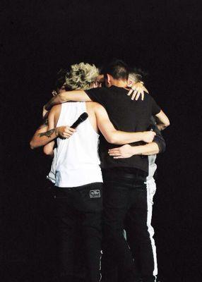 cristina12317's profile picture. Vivi la vita al momento, perchè tutto il resto è incerto -one direction