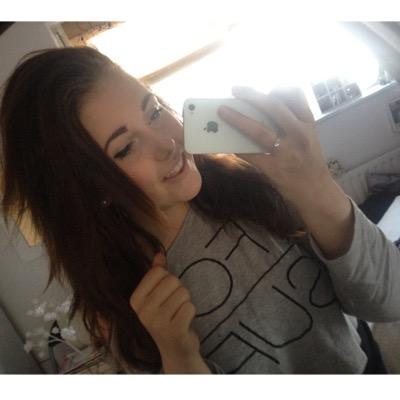 KellyTweetxx's profile picture. babyyy! je bent zo mooiii ! iloveu best xo niennnn