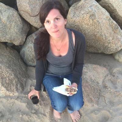 christinecelli's profile picture. Content evangelist and IA with journalistic tendencies and an obsession with research.