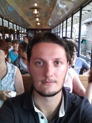 anthue's profile picture. Tech lover and .Net software engineer.