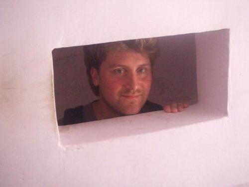 Viclecaire's profile picture. Mes tweets n'engagent que moi :)